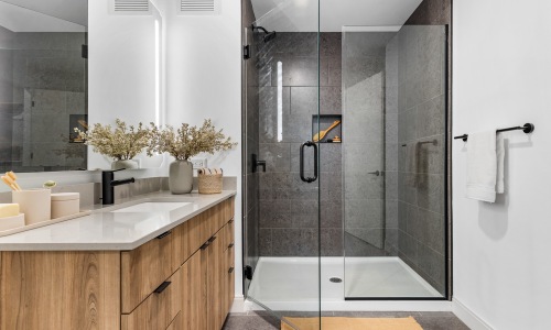 Close to Chicago’s Leading Employers Cover Image